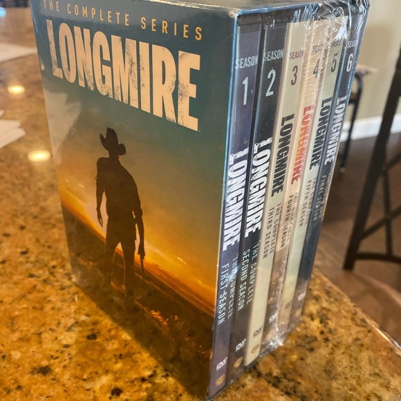 Longmire Complete Series - Picture 2 of 4